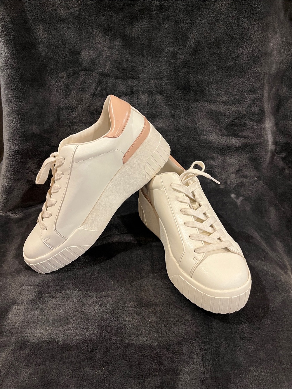 Steve Madden Calder White Sand Platform Sneakers. Chunky. Low-top. Lace-up. 8.5